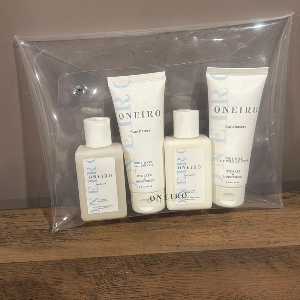 Oneiro Set of 4 With Case